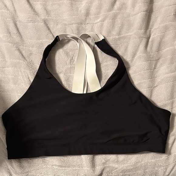 Old Navy Black and White Sports Bra with criss-cross straps - Picture 1 of 4